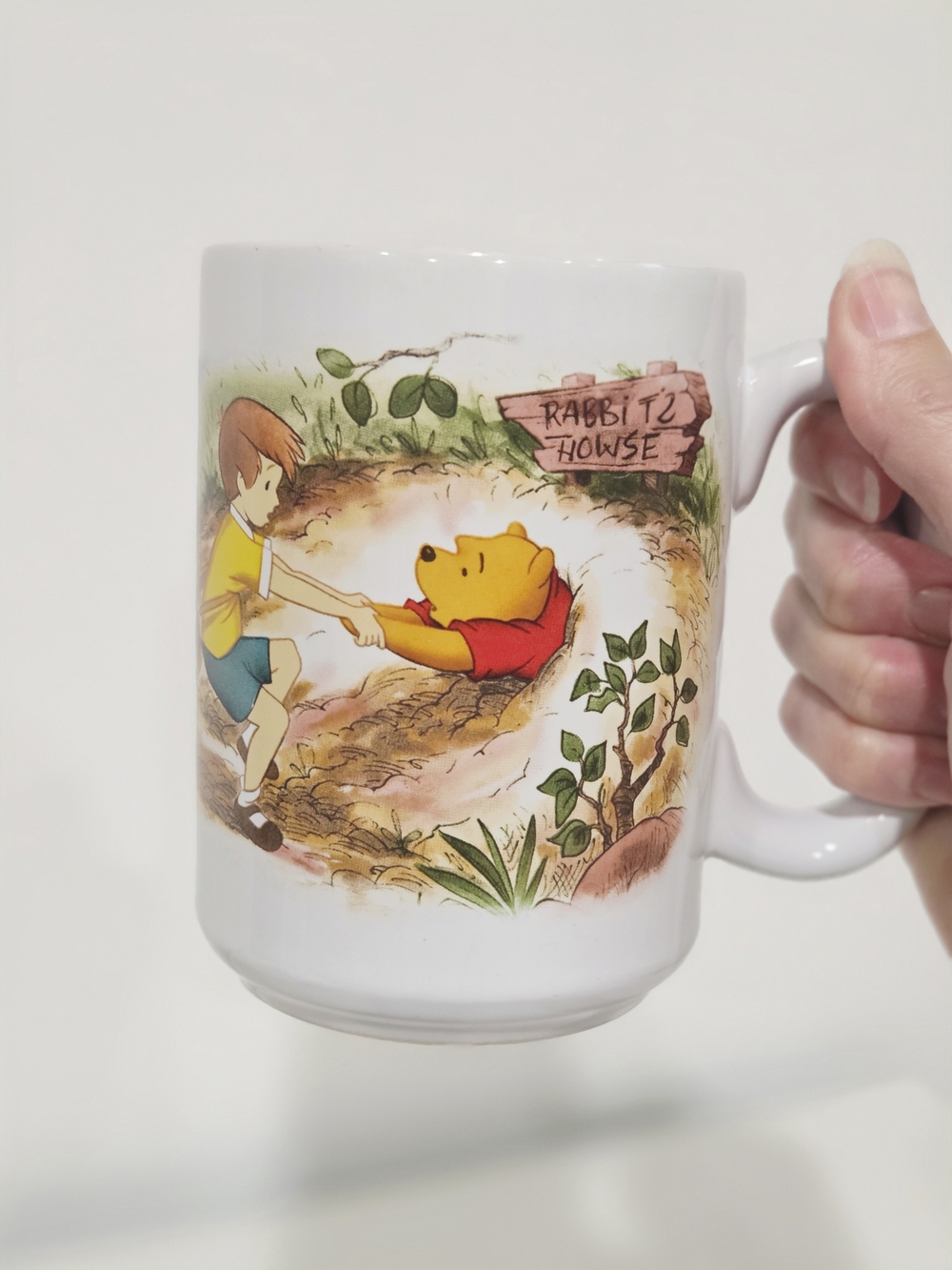 Vintage Disney Store Winnie The Pooh Stuck In Rabbits House 16oz Ceramic Mug